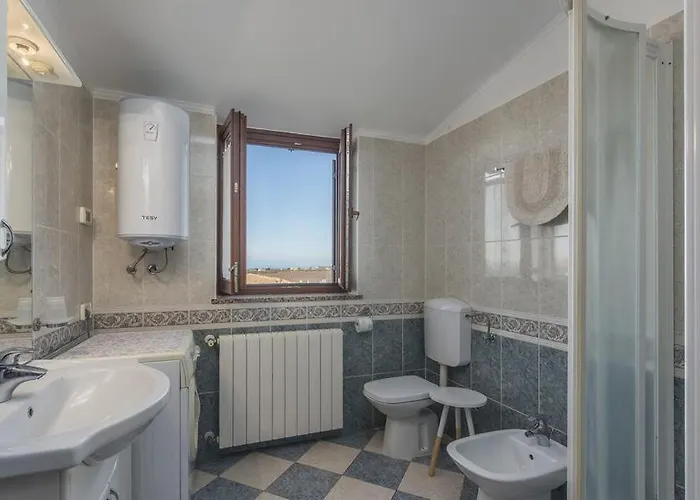 Gasthuis Arrburoni 4*